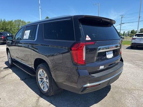 Used 2023 GMC Yukon XL SLT w/ SLT Premium Package AWD/4WD image 18