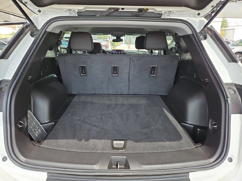 Used 2025 Chevrolet Blazer LT FWD image 27