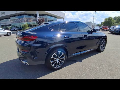 Used 2026 BMW X6 xDrive40i w/ Climate Comfort Package AWD/4WD image 8