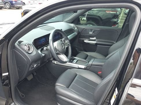 Used 2024 Mercedes-Benz GLB 250 image 23
