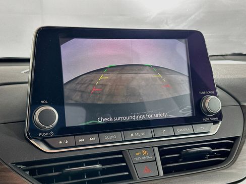 Used 2024 Nissan Altima 2.5 SV FWD image 22