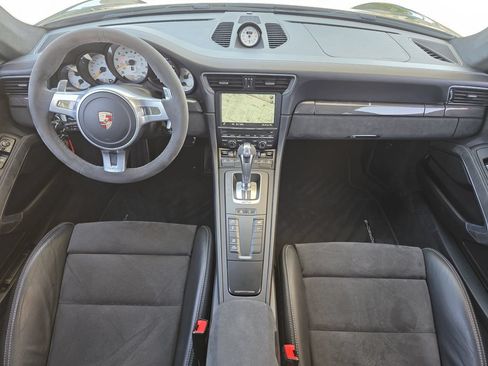 Used 2015 Porsche 911 GT3 RWD image 9