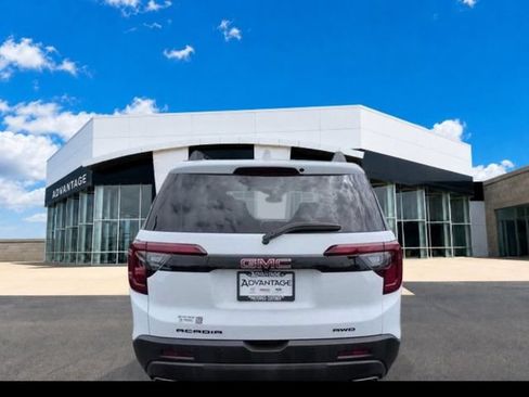 Certified 2023 GMC Acadia SLE w/ Driver Convenience Package AWD/4WD image 5