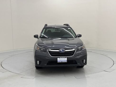 Used 2022 Subaru Outback Premium image 8