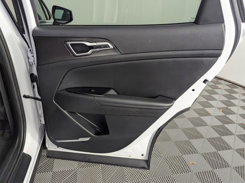 Used 2023 Kia Sportage EX image 31