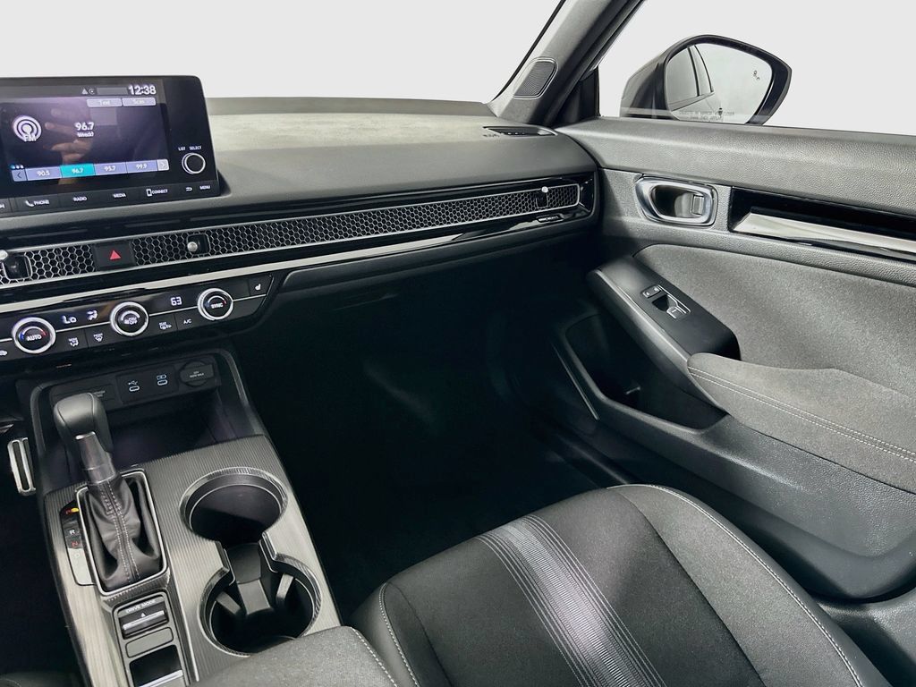 Used 2025 Honda Civic Sport image 23