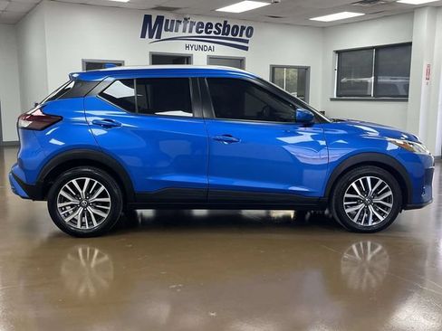 Used 2021 Nissan Kicks SV FWD image 4