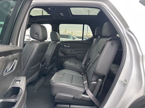 Used 2023 Chevrolet Traverse RS image 26