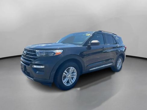 Used 2020 Ford Explorer XLT w/ Equipment Group 202A AWD/4WD image 5