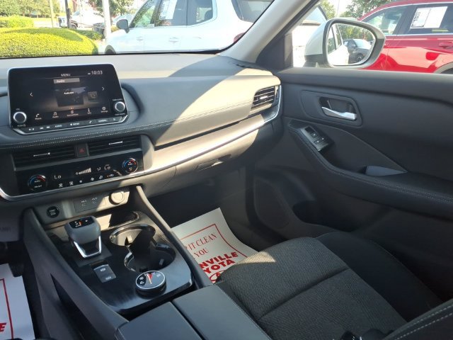 Used 2025 Nissan Rogue SV AWD/4WD image 10