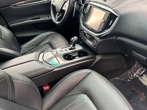 Used 2015 Maserati Ghibli image 16