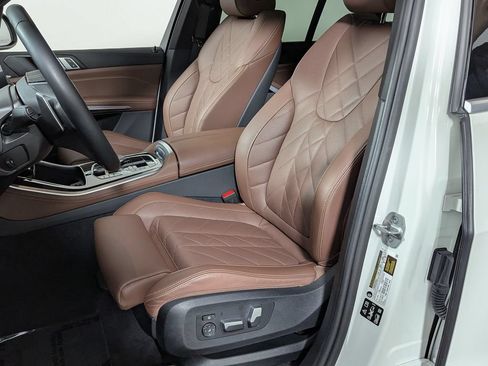 Used 2025 BMW X5 xDrive40i w/ Premium Package AWD/4WD image 18