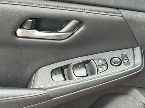 Used 2024 Nissan Sentra SV image 19