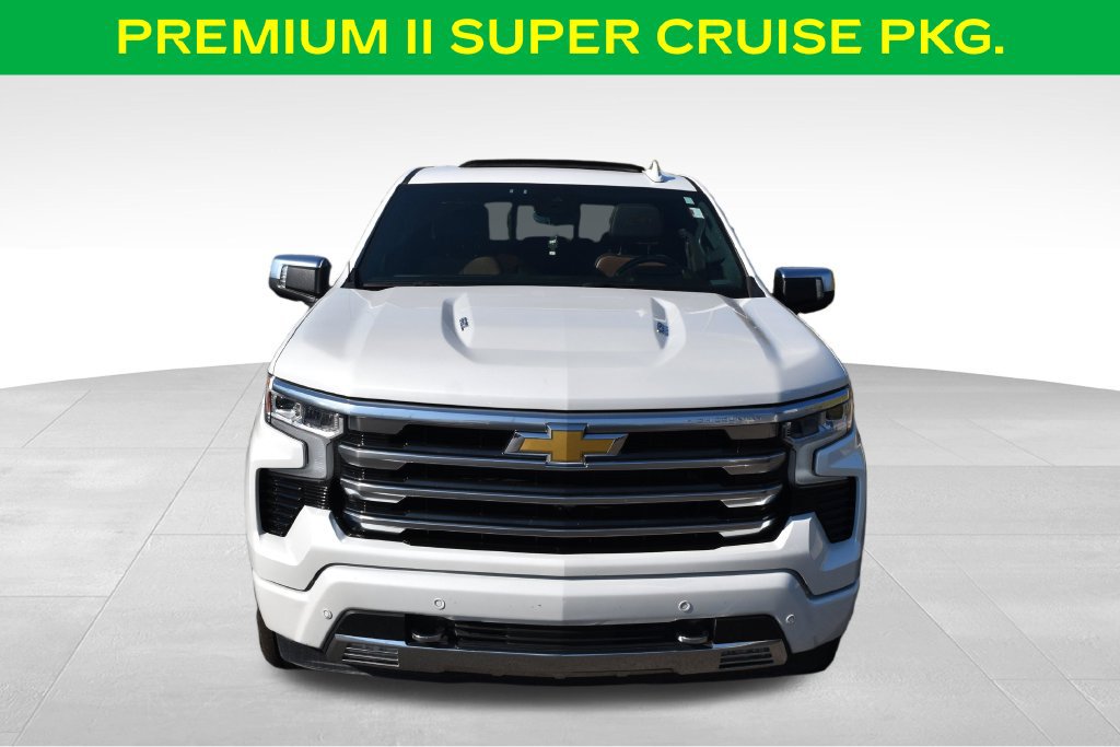 Used 2025 Chevrolet Silverado 1500 High Country AWD/4WD image 3