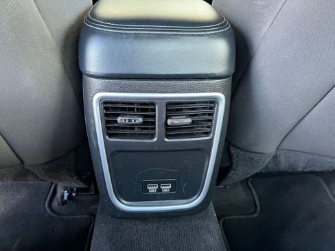 Used 2022 Dodge Charger SXT image 24