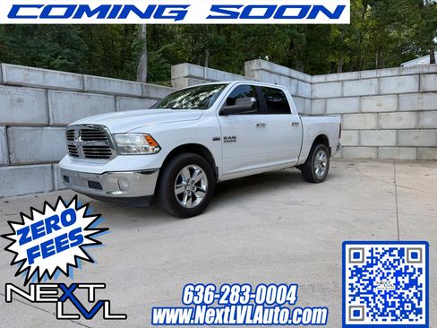 Used 2018 RAM 1500 Lone Star AWD/4WD image 1