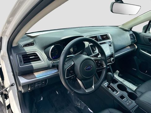 Used 2019 Subaru Outback 2.5i Limited w/ Popular Package #2 AWD/4WD image 9