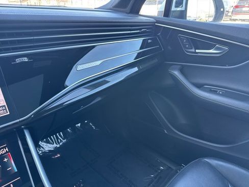 Used 2025 Audi Q7 3.0T Premium Plus image 16