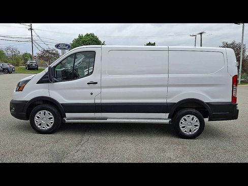 Certified 2025 Ford Transit 250 Low Roof w/ Exterior Upgrade Package RWD image 5
