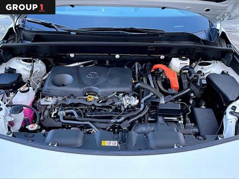 Used 2024 Toyota Venza LE image 28