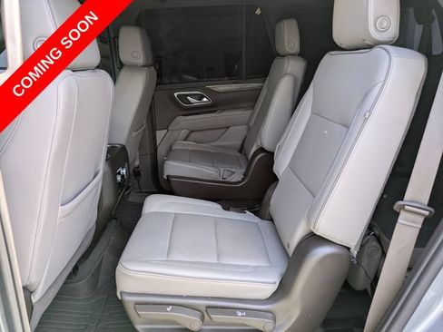 Used 2023 GMC Yukon SLT w/ SLT Premium Package RWD image 12