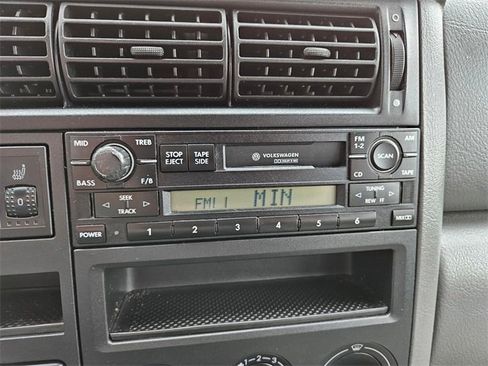 Used 2001 Volkswagen Eurovan MV image 19