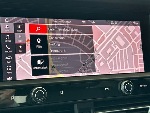 Certified 2022 Porsche Macan AWD/4WD image 19