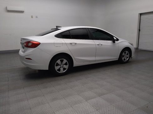 Used 2018 Chevrolet Cruze LS image 10