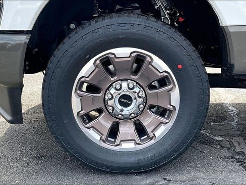 New 2026 Ford F250 King Ranch w/ FX4 Off-Road Package image 12