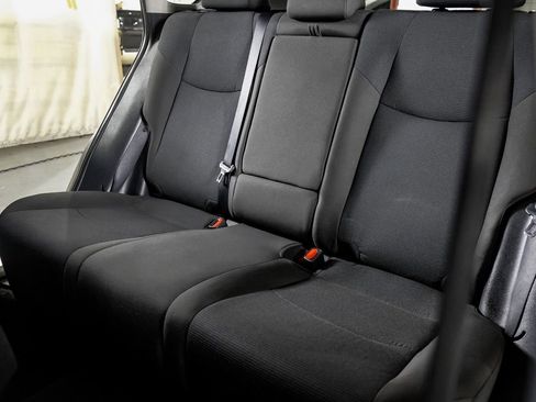 Used 2022 Toyota RAV4 LE image 31