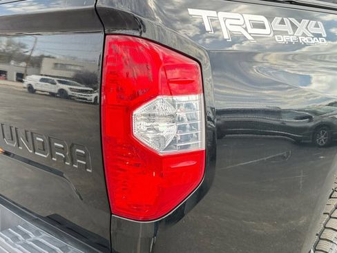 Used 2018 Toyota Tundra Limited w/ Limited Premium Package AWD/4WD image 16