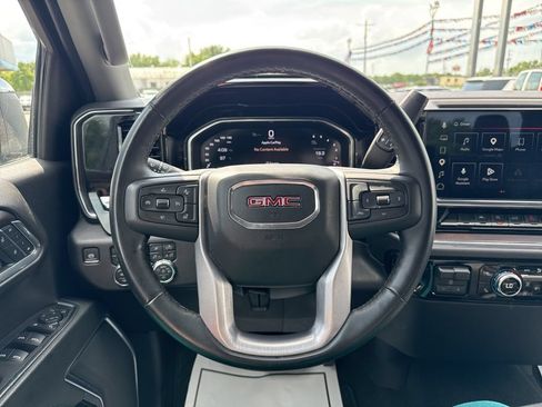 Used 2025 GMC Sierra 1500 SLT AWD/4WD image 14