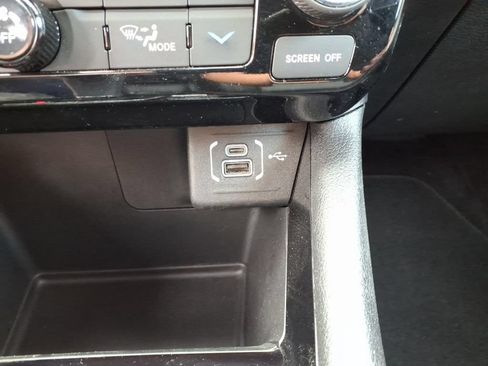 Certified 2024 Jeep Compass Limited AWD/4WD image 18