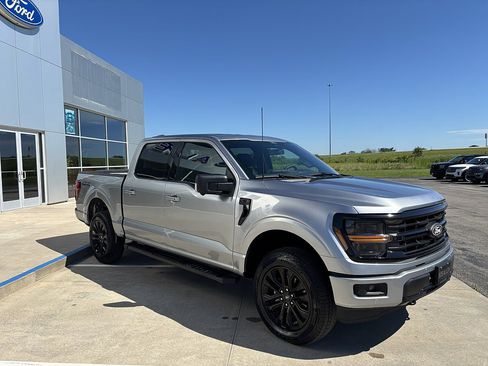 Used 2025 Ford F150 XLT w/ Equipment Group 302A MID AWD/4WD image 8