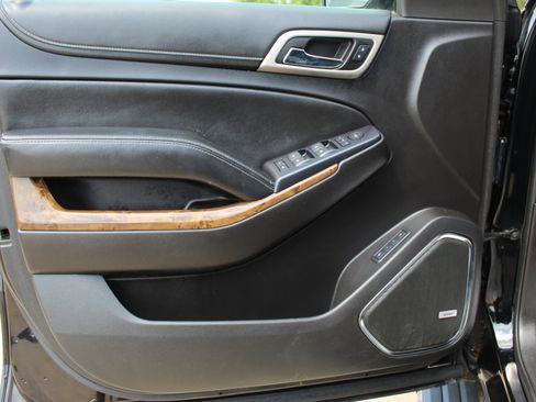 Used 2015 GMC Yukon XL Denali w/ Touring Package image 10