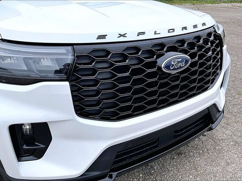 New 2026 Ford Explorer ST-Line AWD/4WD image 35