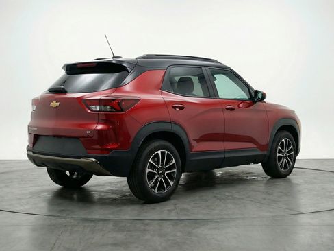 Used 2025 Chevrolet TrailBlazer LT image 9