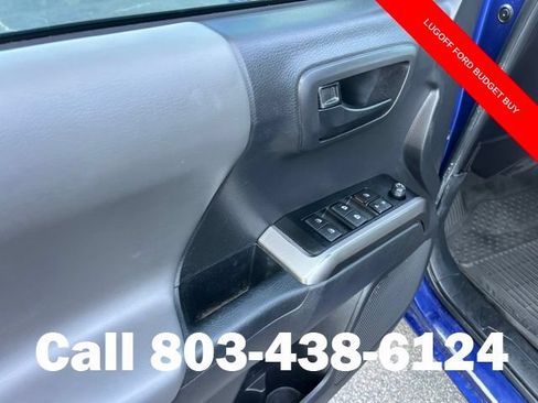 Used 2023 Toyota Tacoma SR5 AWD/4WD image 8