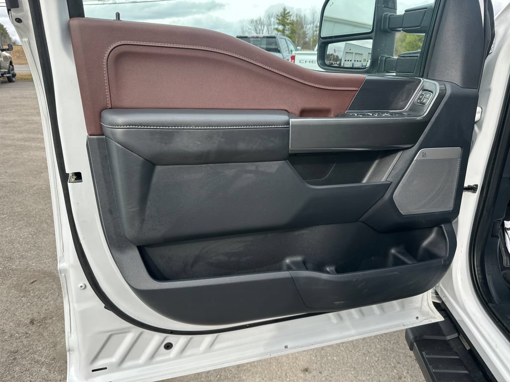 Used 2023 Ford F150 Lariat AWD/4WD image 10