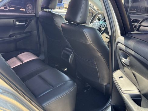 Used 2015 Toyota Camry LE FWD image 10