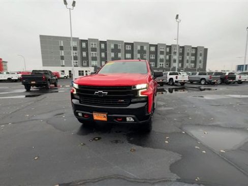 Used 2020 Chevrolet Silverado 1500 LT Trail Boss image 3