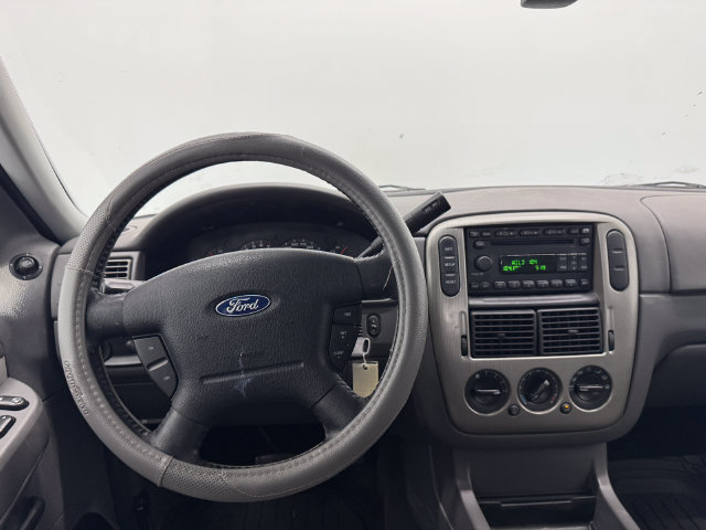 Used 2005 Ford Explorer XLT RWD image 3