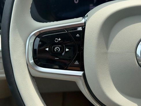 New 2026 Volvo XC60 B5 Ultra w/ Protection Package Premier AWD/4WD image 10