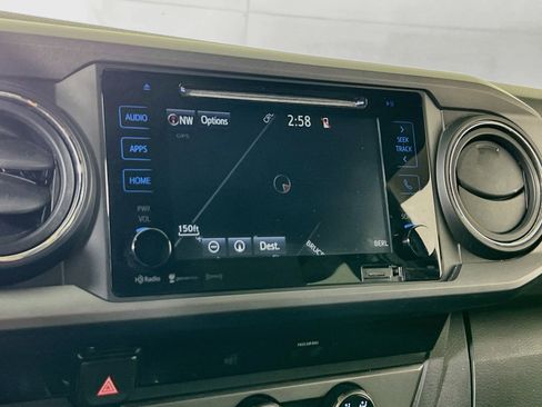 Used 2018 Toyota Tacoma TRD Off-Road AWD/4WD image 13