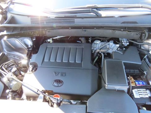 Used 2016 Toyota Highlander Limited image 28