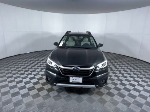 Used 2022 Subaru Outback Limited XT image 3