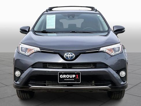 Used 2018 Toyota RAV4 Limited image 3