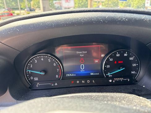 Used 2023 Ford Explorer XLT AWD/4WD image 6