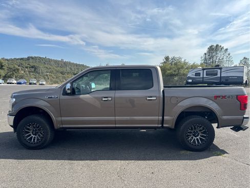 Used 2020 Ford F150 Lariat w/ Equipment Group 502A Luxury AWD/4WD image 8