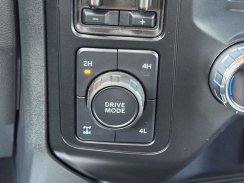 Used 2024 Ford F350 Lariat w/ Sport Appearance Package image 30